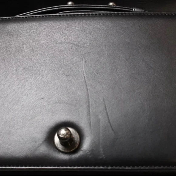 Chanel Medium boy Bag - Picture 13 of 16